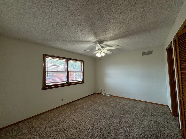 Mecherle Drive Apartments — Photo 5