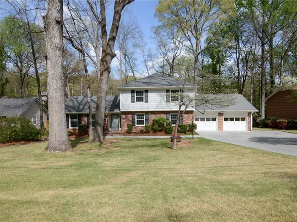 618 Dorsey Cir SW, Lilburn, GA 30047