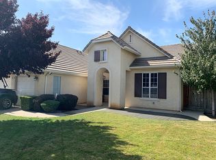 886 Greenfield Ave, Clovis, CA 93611