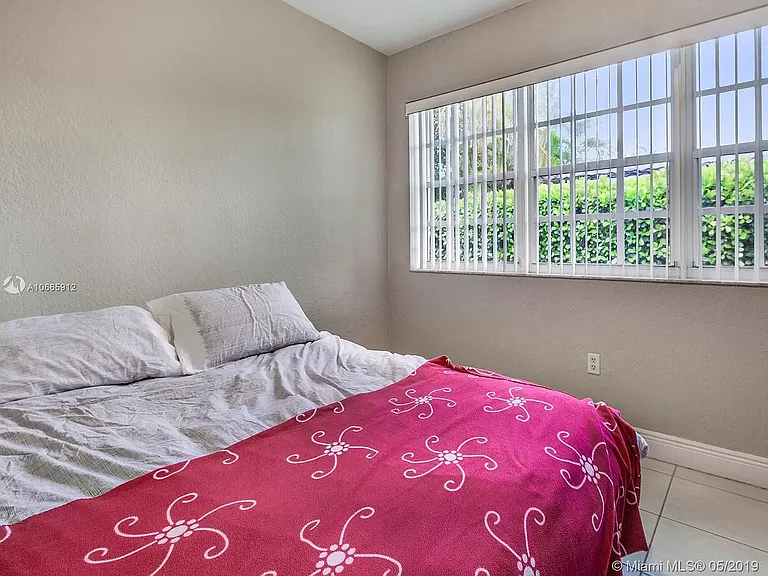 5322 Orduna Dr — Photo 11