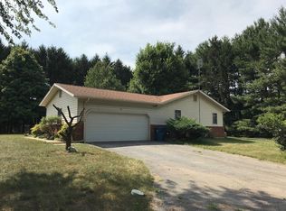 86 Reed Ln, Rochester, IN 46975