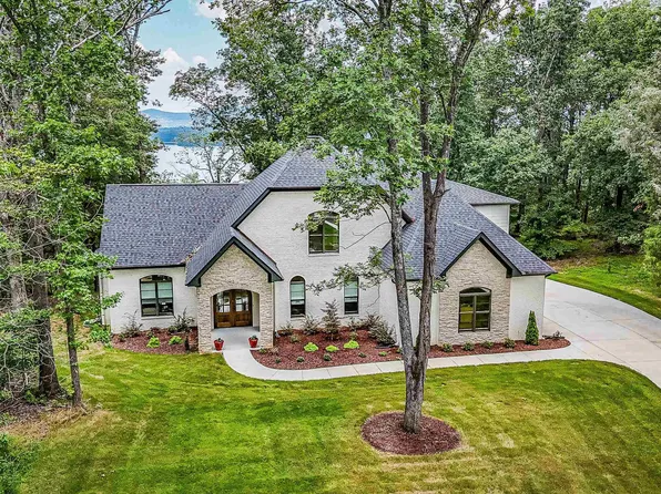 436 Monte Sano Dr, Scottsboro, AL 35769