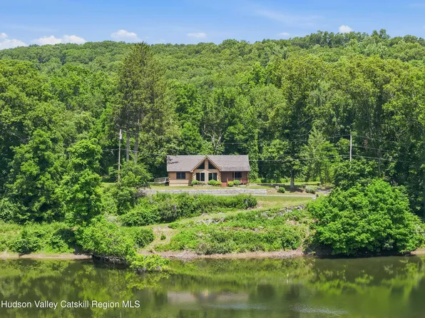 22 Deer Haven Drive, Rosendale, NY 12472