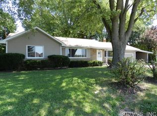 9305 Bunkum Rd, Fairview Heights, IL 62208