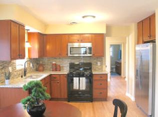3423 W Wanda Ave, Milwaukee, WI 53221