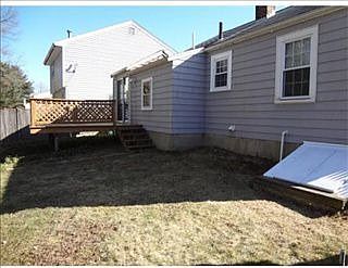 4th image of 147 Hubbard Ave
