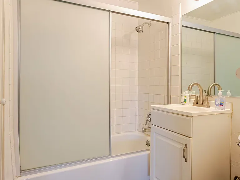 731 S Marengo Ave #C — Photo 15