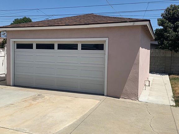 3rd image of 5174 N Burwood Ave