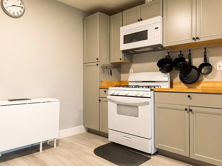 725 S Tehama St #7 — Photo 11