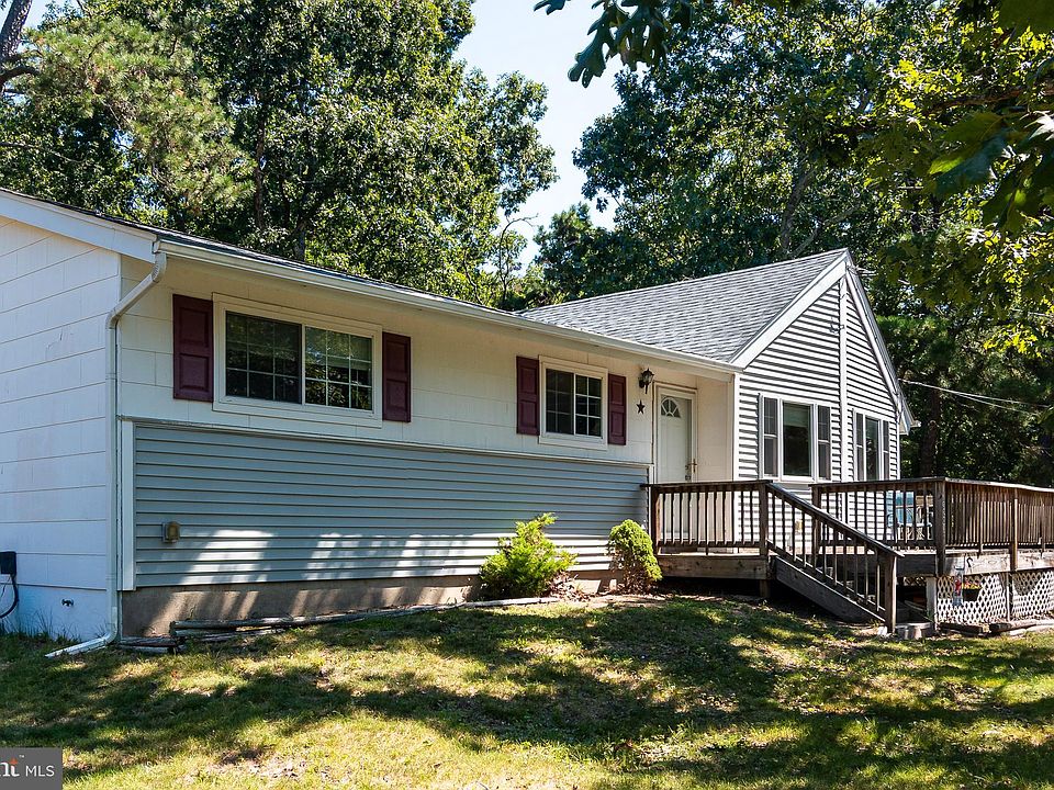 1st image of 3203 N Lakeshore Dr