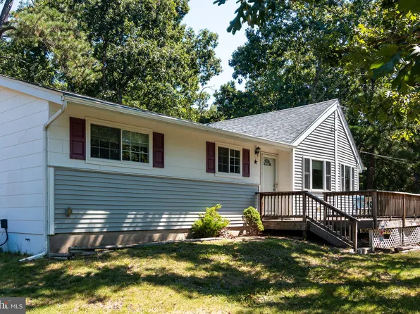 3203 N Lakeshore Dr, Browns Mills, NJ 08015