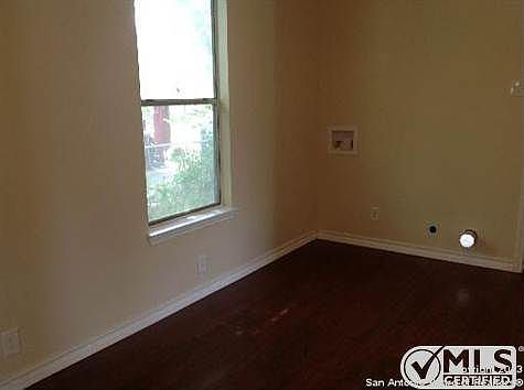 5th image of 1014 Flanders Ave