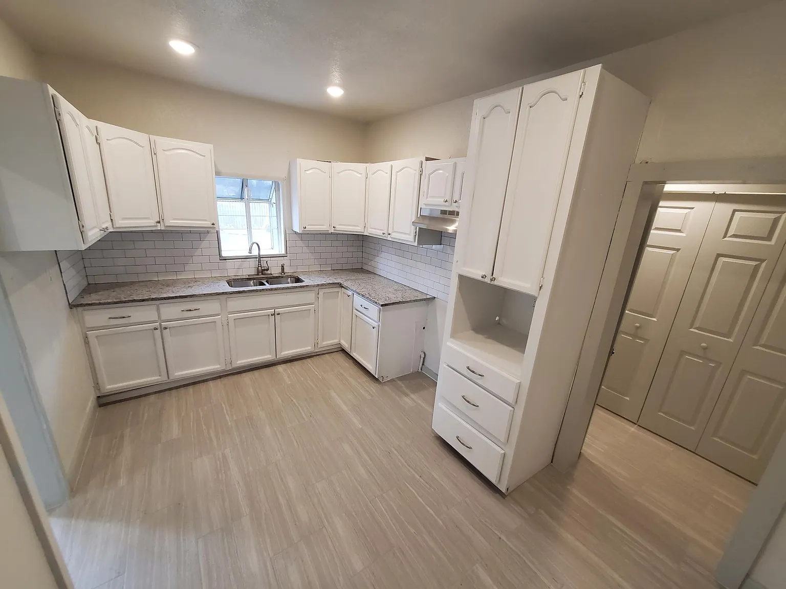 2 bed, 1245 sqft, $1,320 — Photo 4