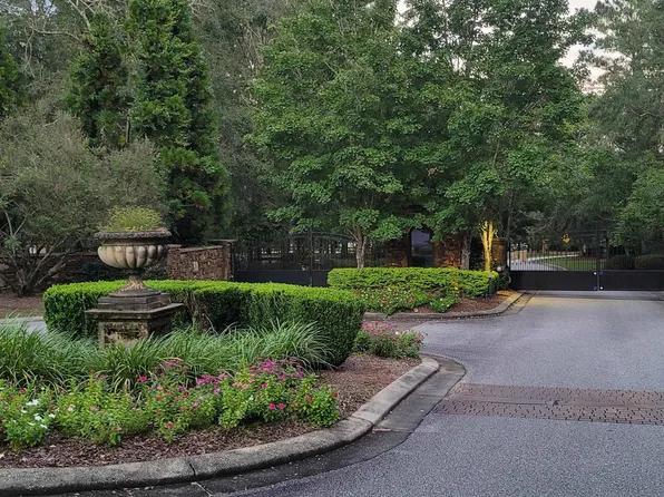 2 Redfern Rd #2, Daphne, AL 36526