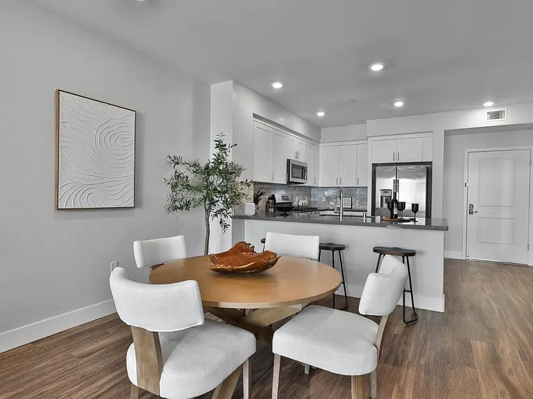 5925 Charlotte Dr #204 — Photo 2