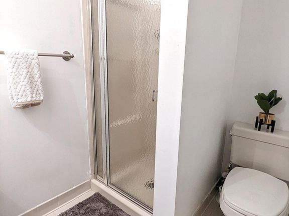 5th image of 3 Maplewood Park Ct #3