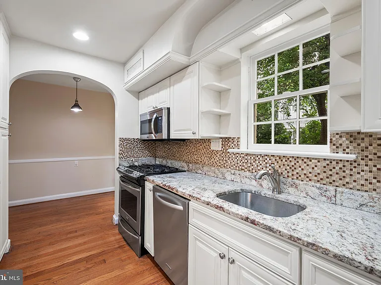 5122 Fairglen Ln — Photo 11