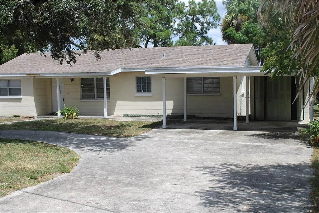4 bed, 2.0 bath, 1378 sqft, $2,200 — Photo 2