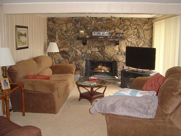 4th image of 32 Hayes Dr