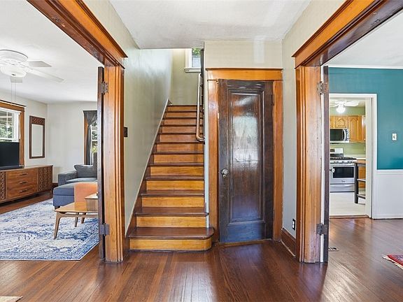 4th image of 644 Cascade Rd