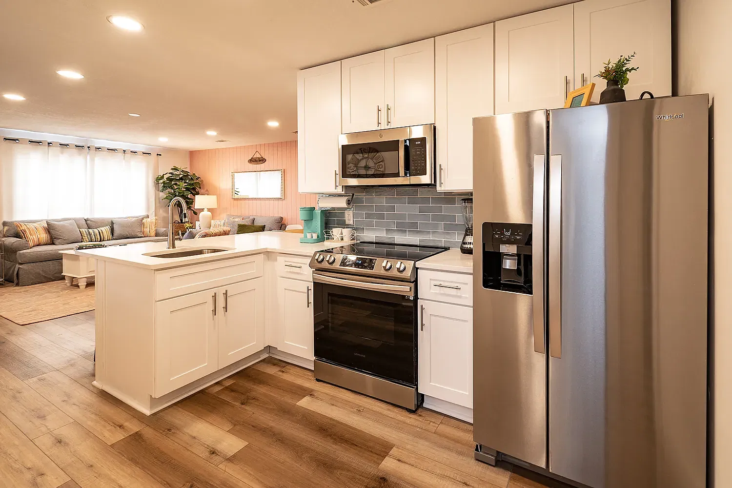 2 bed, 900 sqft, $2,750 — Photo 3