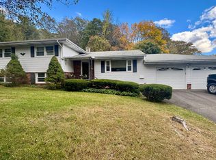 30 Mountain Rd, Danbury, CT 06810