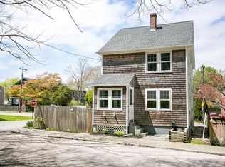 25 Meikle Ave, Newport, RI 02840