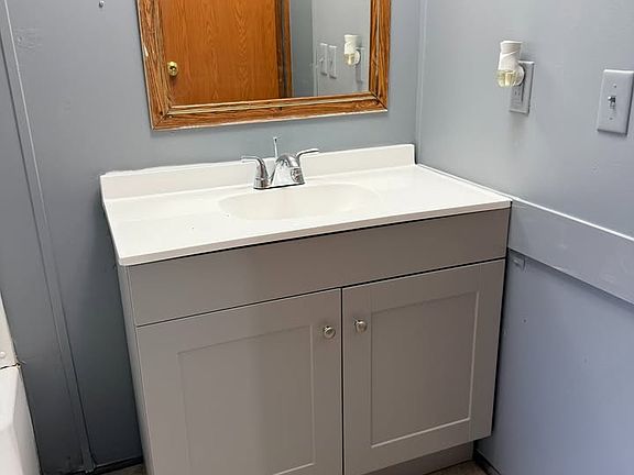 5th image of 595 Reams Ln #595