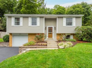 548 Waterbury Dr, Greensburg, PA 15601