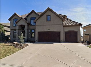 14753 Fairway St, Leawood, KS 66224
