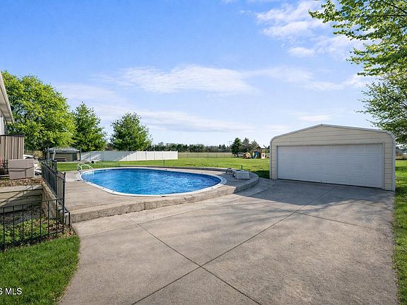 3rd image of 30348 Lemoyne Rd