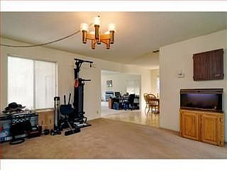 5th image of 505 Crosslees Dr