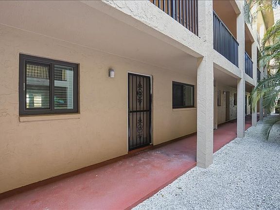 4th image of 3700 S OSPREY AVENUE #115