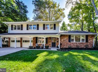 8309 Chivalry Rd, Annandale, VA 22003