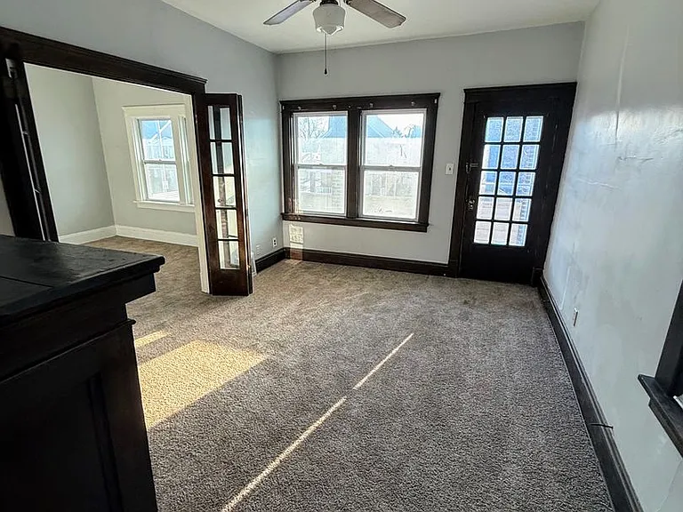 951 Royal Rd — Photo 13