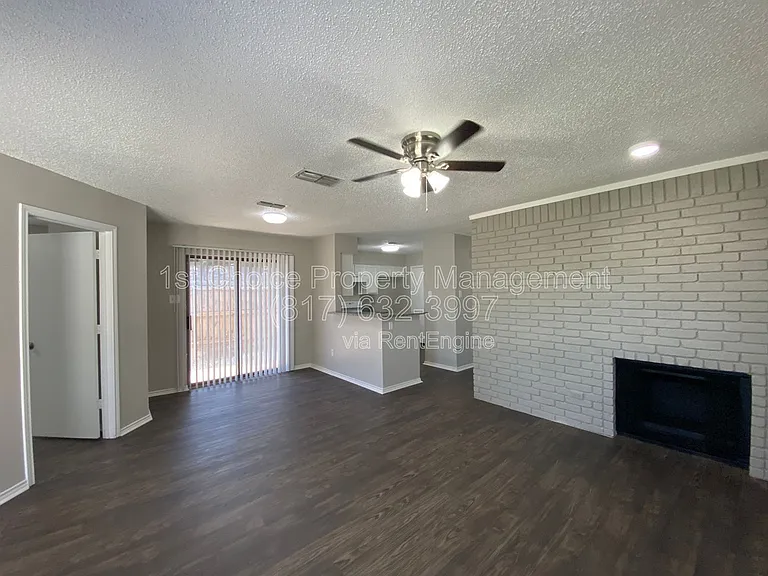 6706 Crestmont Ct — Photo 8