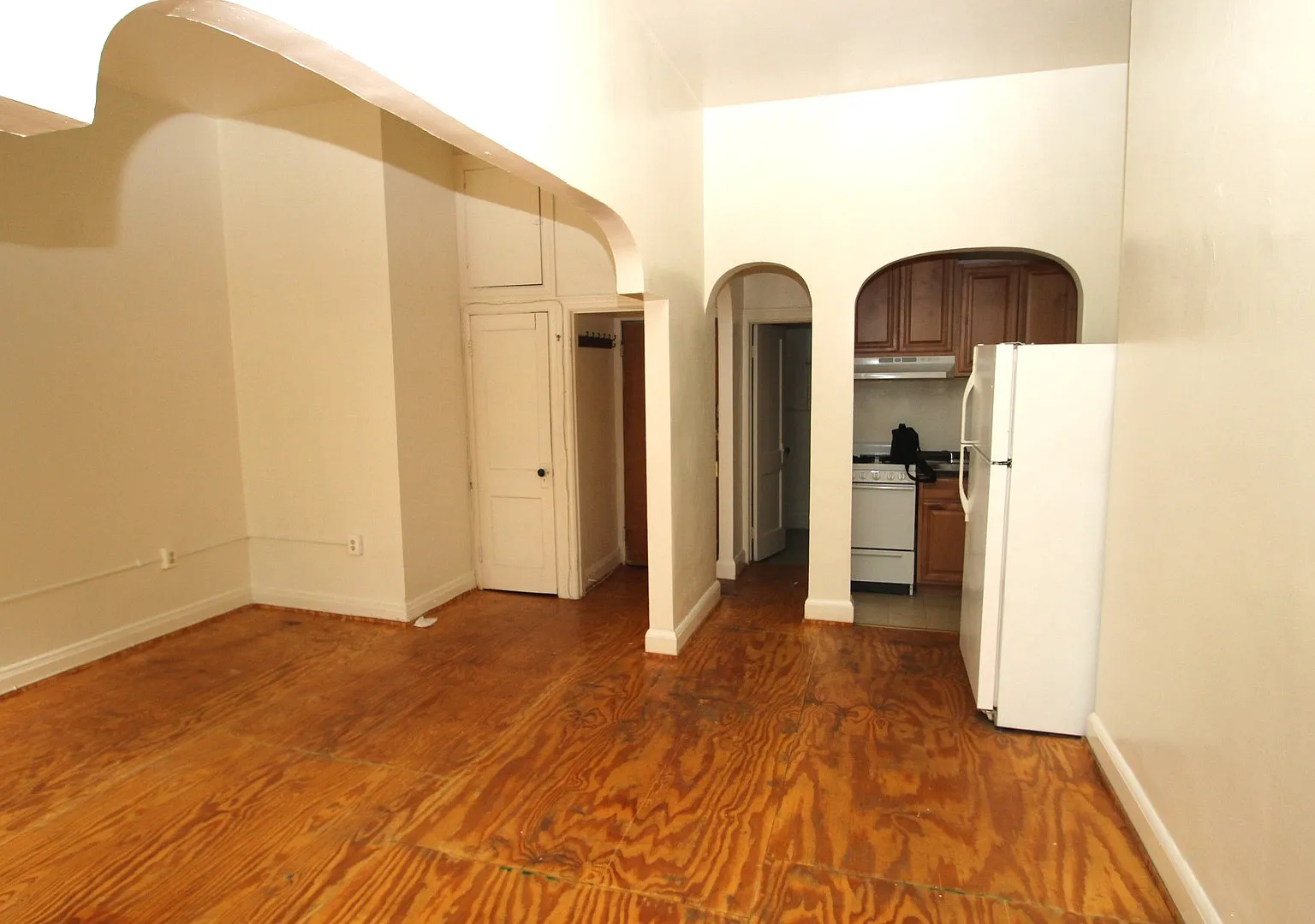 6 E. Preston St. — Photo 3