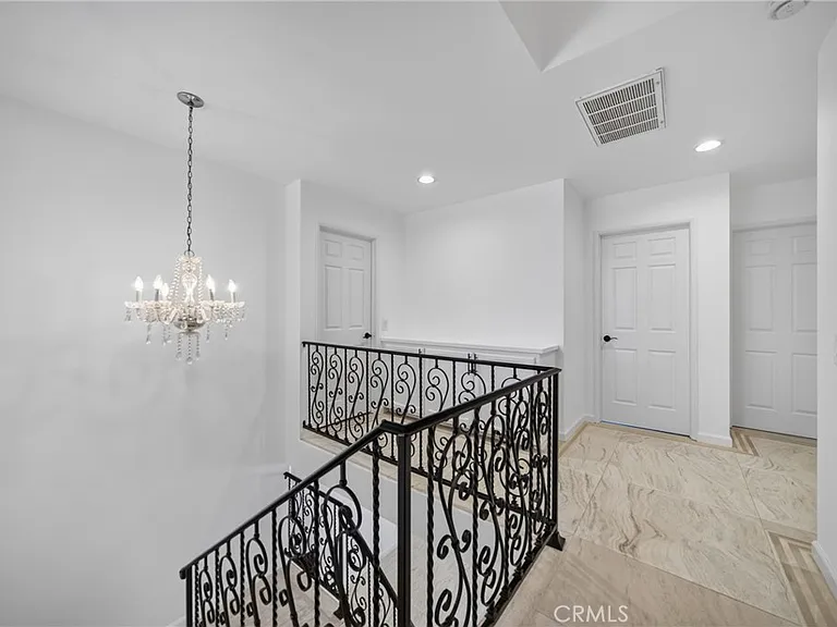 20454 Elkwood St — Photo 35