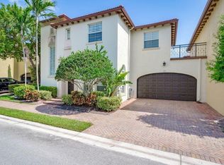 50 Via Poinciana Ln, Boca Raton, FL 33487
