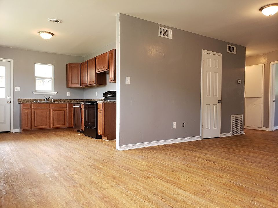1st image of 6108 SE 6th St