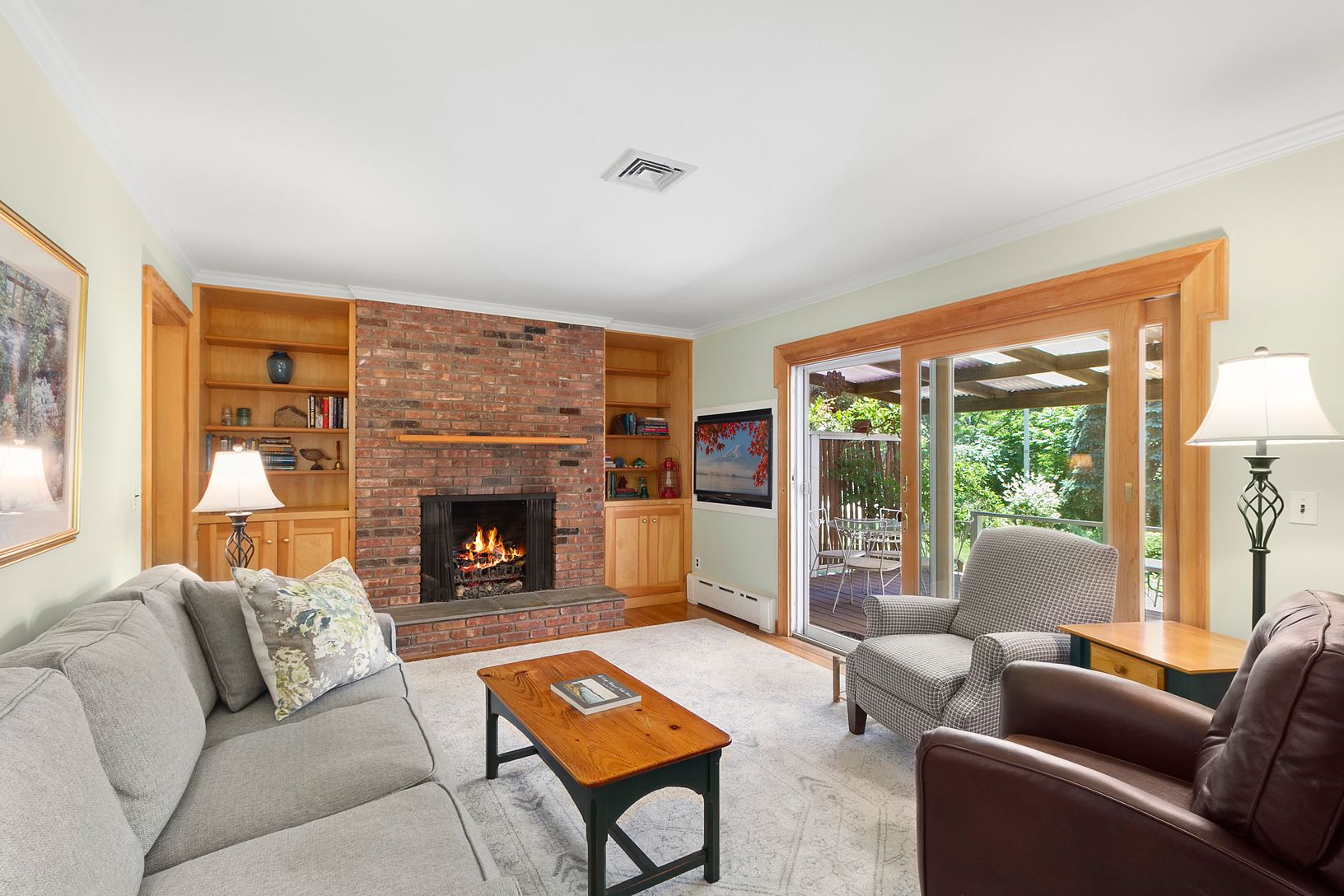  Living Room with Fireplace