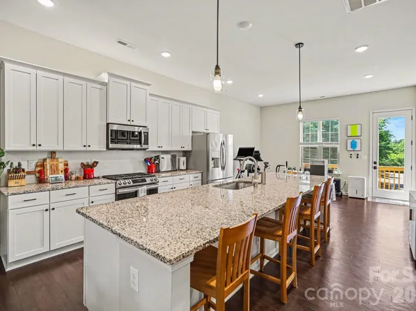 9316 Ainslie Downs St, Charlotte, NC 28273