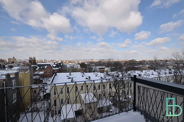 Rented by Miron Realty Group | media 59