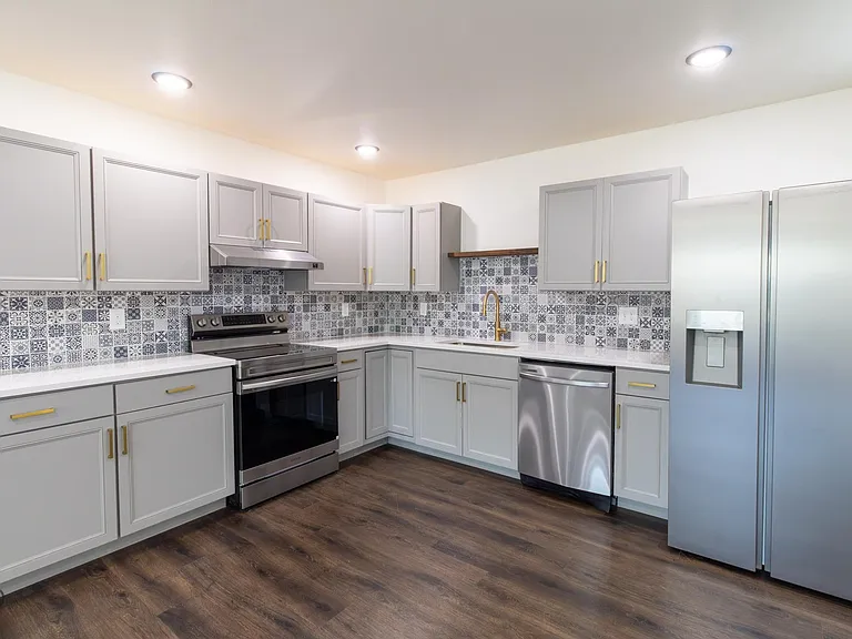 1310 Eleanor St — Photo 11