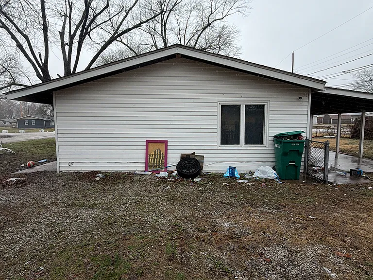 2 E Adams Dr — Photo 29