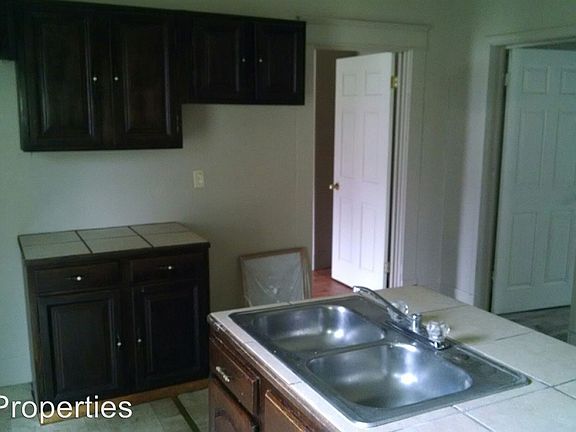 5th image of 103 Crawford Ave #101