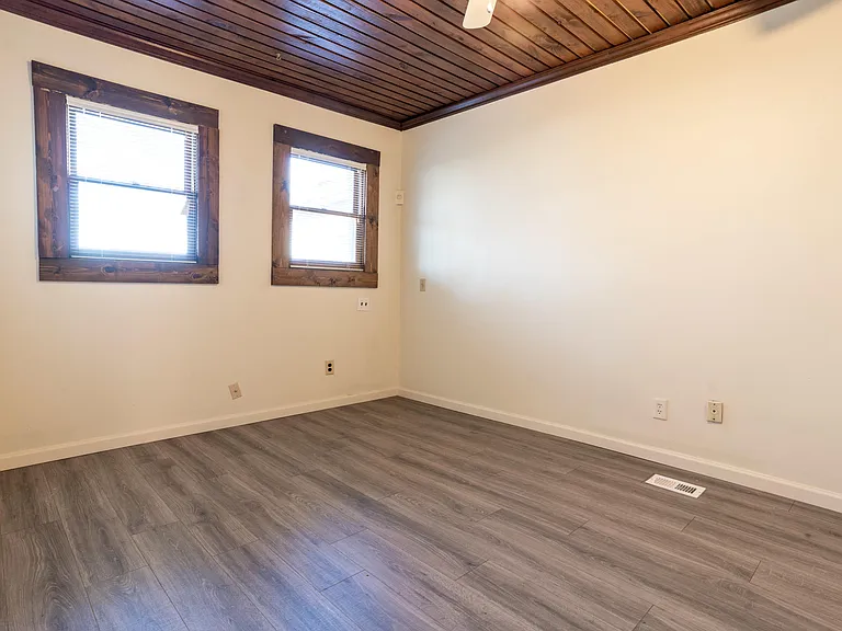 919 Franklin St — Photo 27