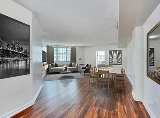 905 Brickell Bay Dr APT 1522, Miami, FL 33131