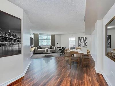 905 Brickell Bay Dr APT 1522, Miami, FL, 33131