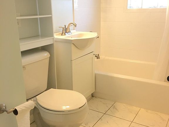 4th image of 2585 Herschel St